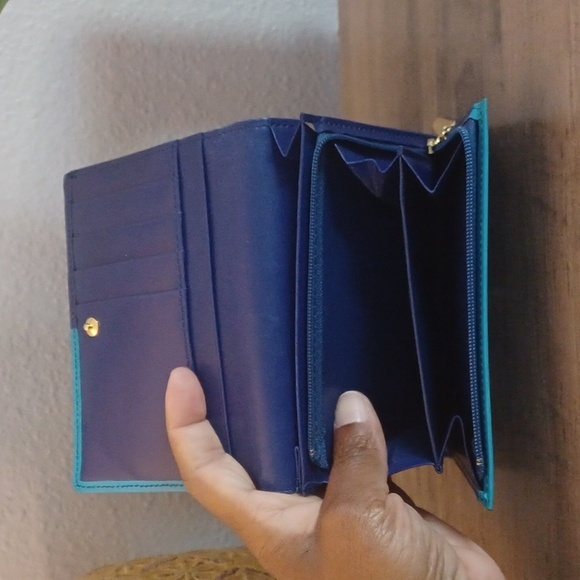 Vintage Yves Saint laurent Two-tone Bi-Fold Wallet - Picture 10 of 15